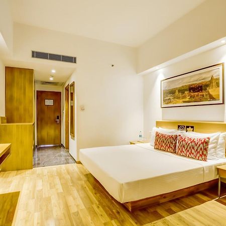 Lemon Tree Hotel Electronics City Bangalore Exterior foto